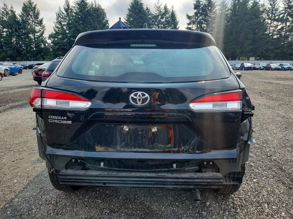 2024 TOYOTA COROLLA CROSS L 6