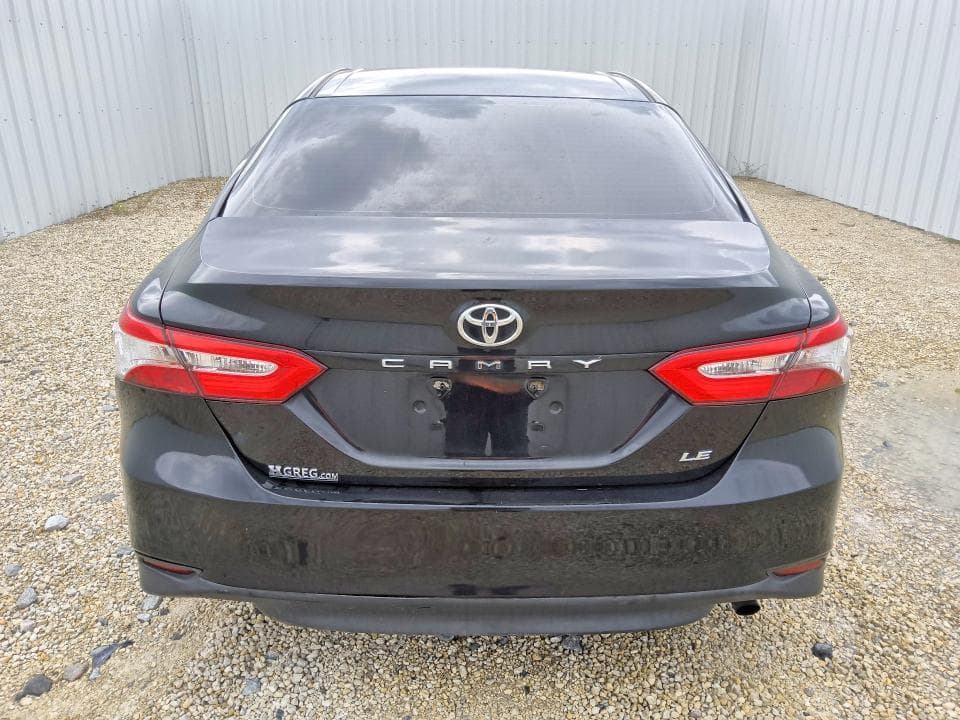 2018 TOYOTA CAMRY LE 6