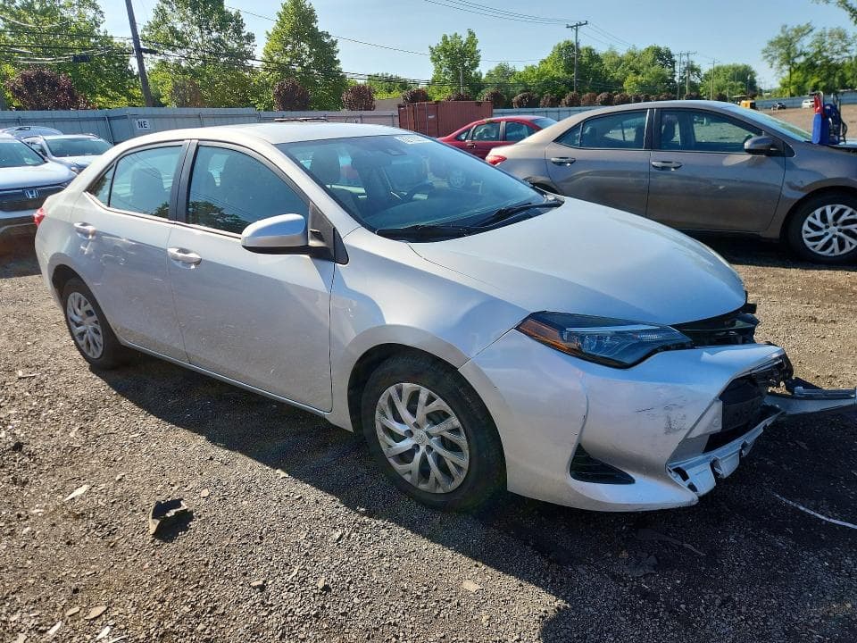 2018 TOYOTA COROLLA LE 4