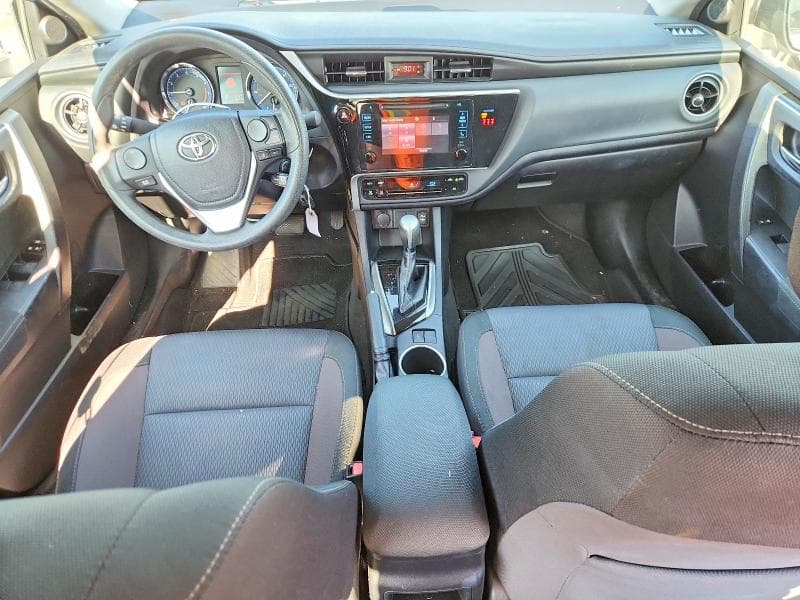 2018 TOYOTA COROLLA LE 8