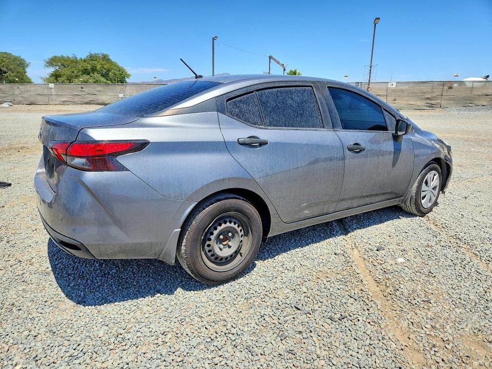 2020 NISSAN VERSA S 3