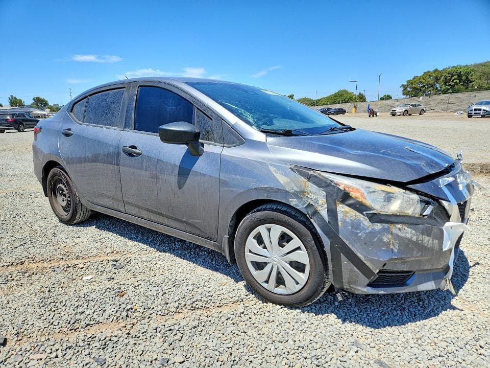 2020 NISSAN VERSA S 4