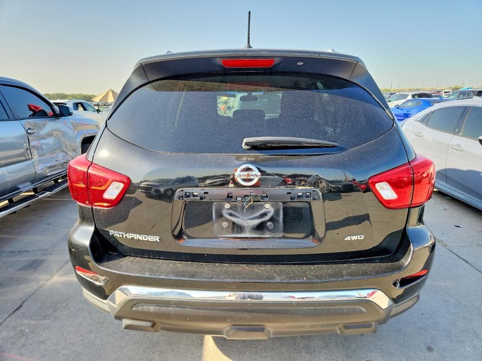 2018 NISSAN PATHFINDER S 6