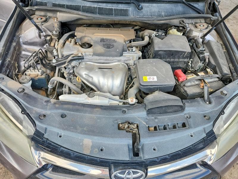 2017 TOYOTA CAMRY SE 11