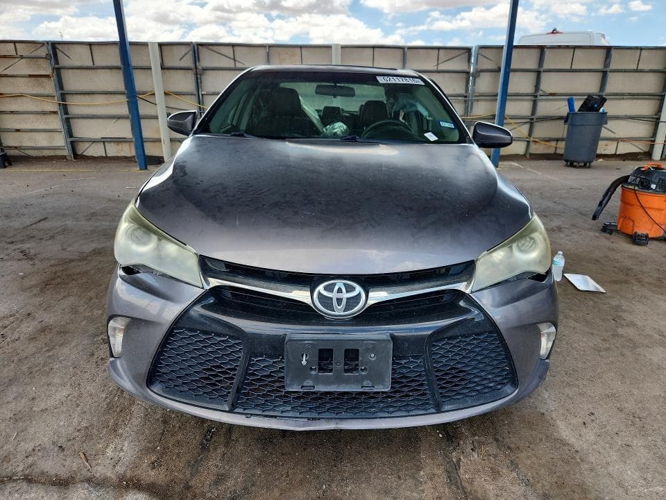 2017 TOYOTA CAMRY SE 5