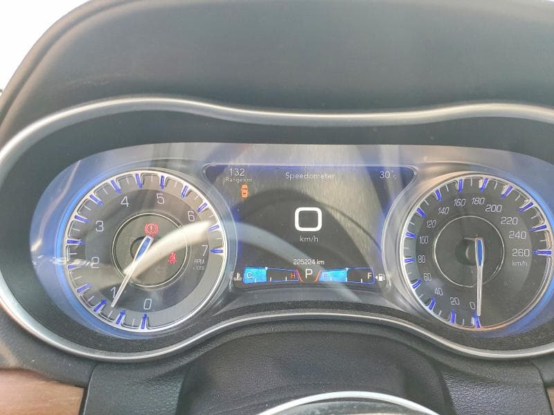 2018 CHRYSLER 300C 9