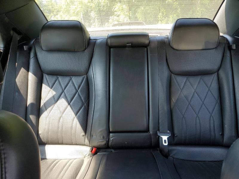 2018 CHRYSLER 300C 10