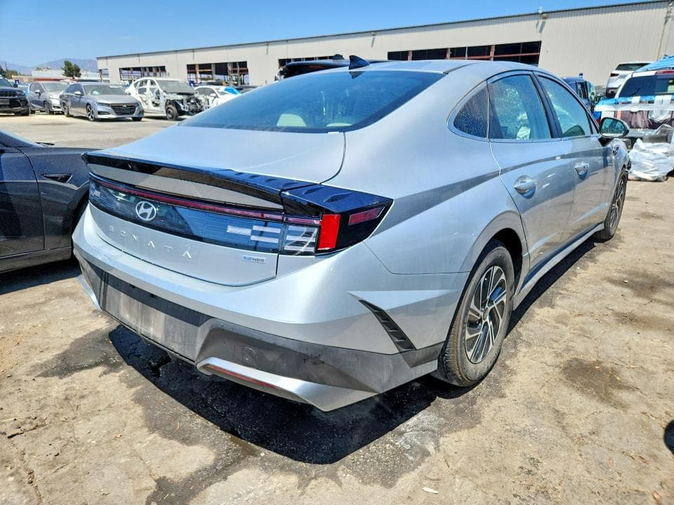 2026 HYUNDAI SONATA HYBRID BLUE 3