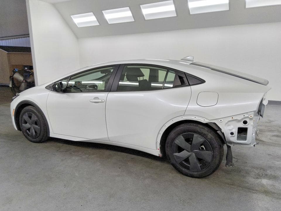 2025 TOYOTA PRIUS LE 2