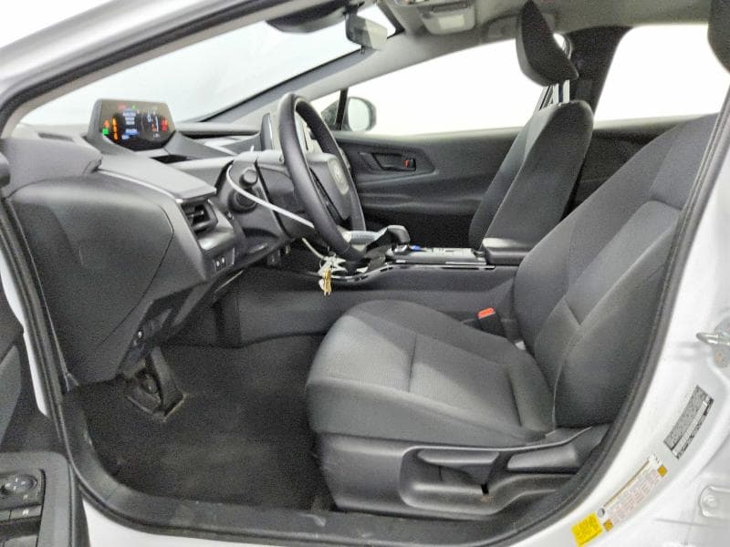 2025 TOYOTA PRIUS LE 7