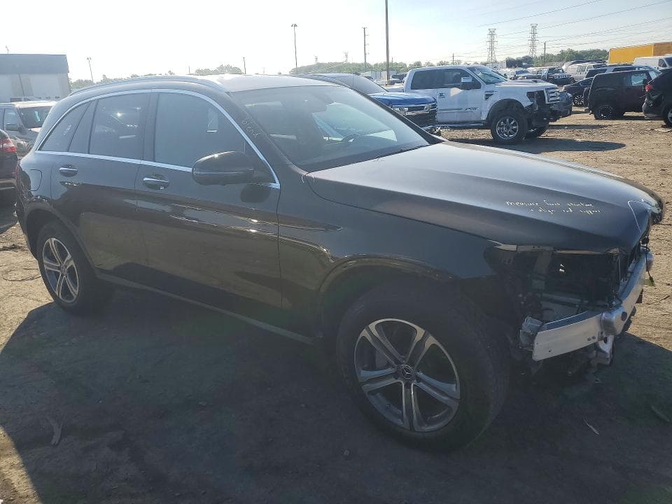 2018 MERCEDES-BENZ GLC 300 4MATIC 4