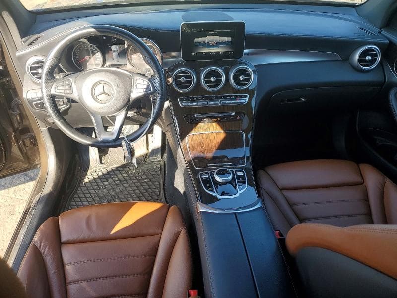 2018 MERCEDES-BENZ GLC 300 4MATIC 8