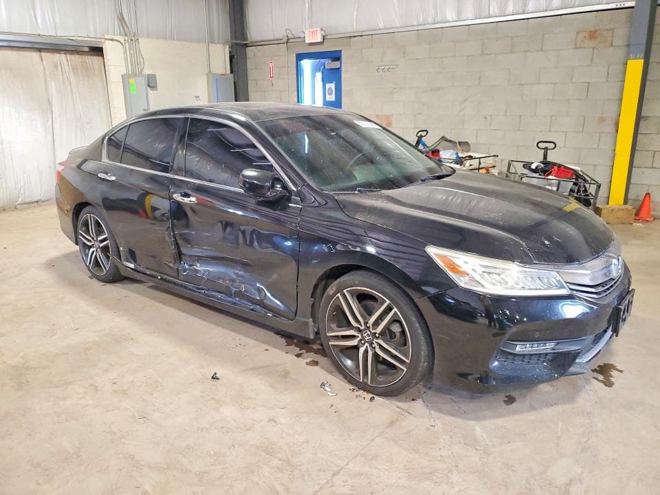 2017 HONDA ACCORD TOURING 4