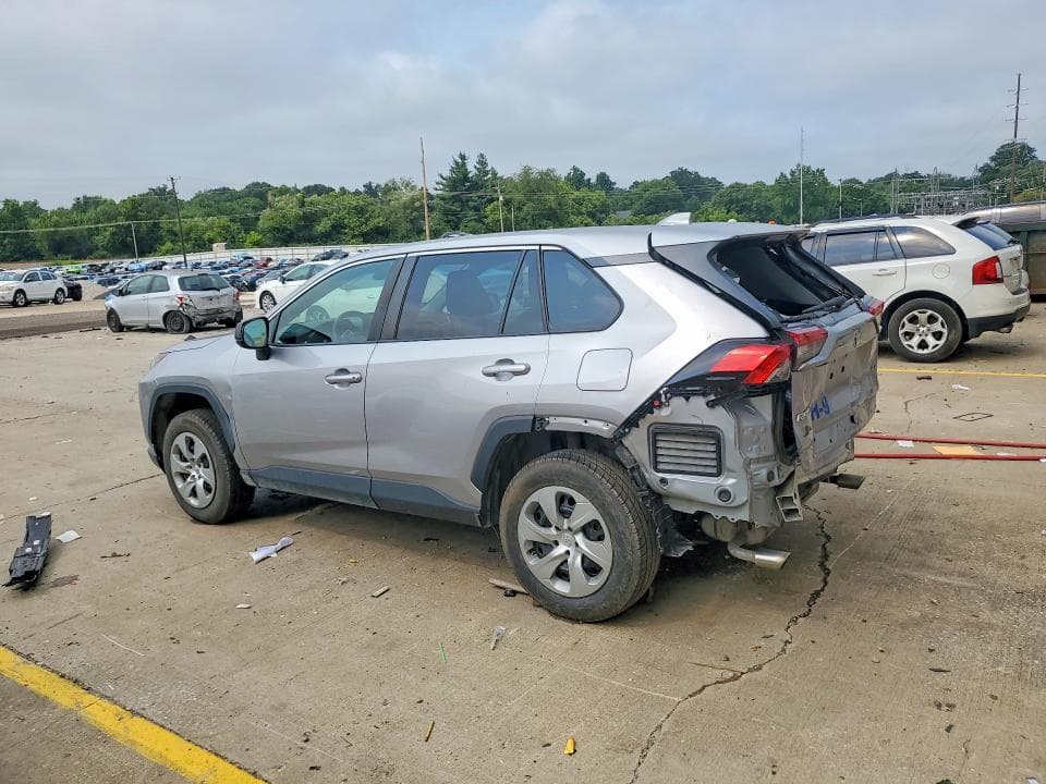 2022 TOYOTA RAV4 LE 2