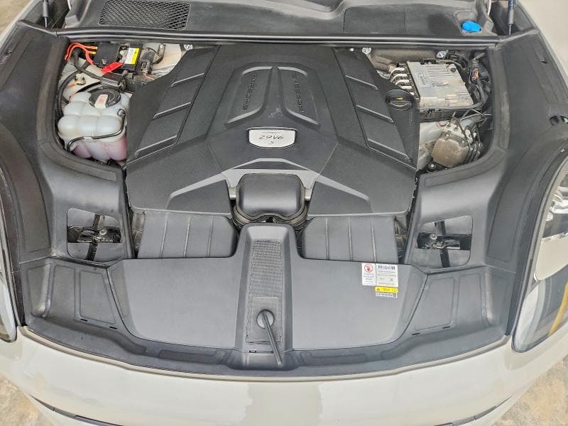 2021 PORSCHE CAYENNE S 11