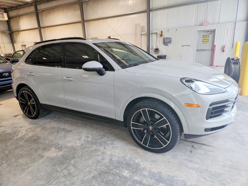 2021 PORSCHE CAYENNE S 4