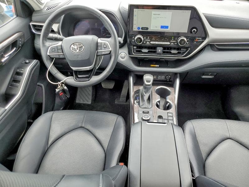 2025 TOYOTA HIGHLANDER LIMITED 8