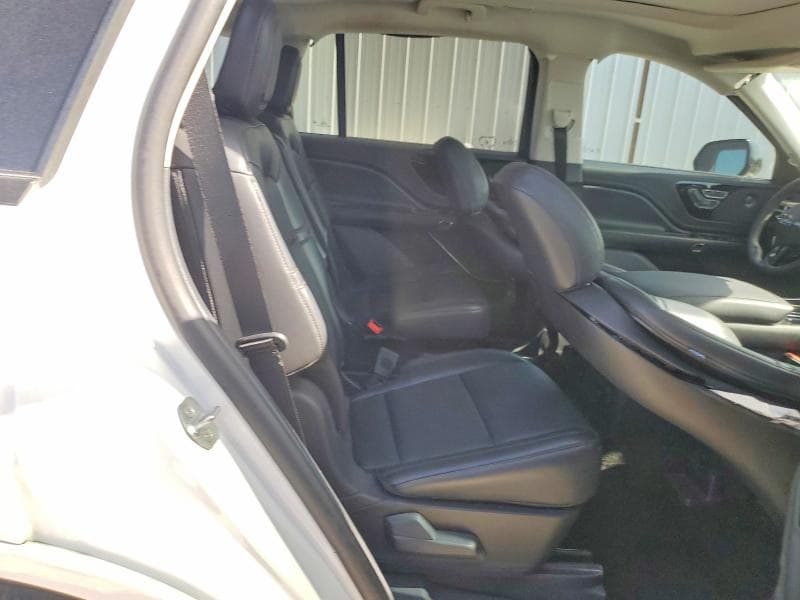 2025 LINCOLN AVIATOR 11