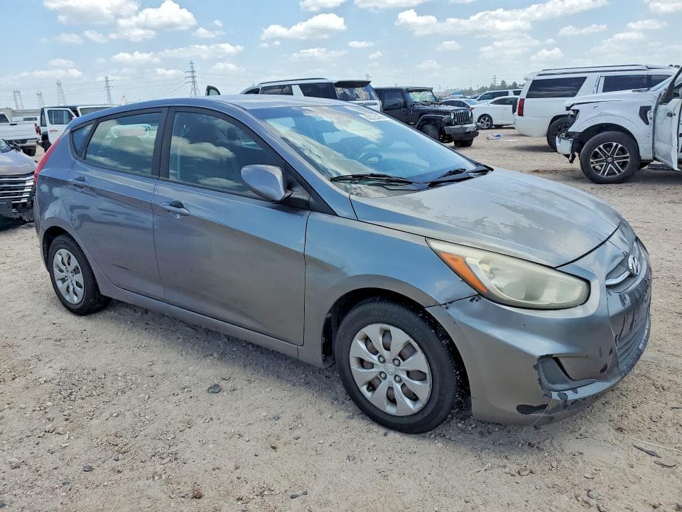 2017 HYUNDAI ACCENT SE 4
