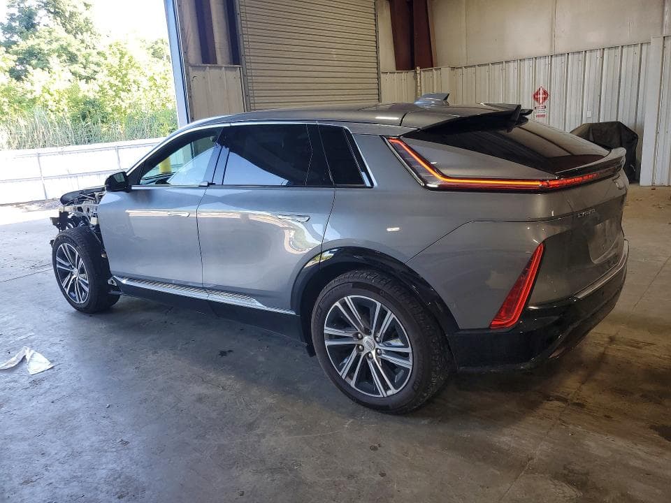 2023 CADILLAC LYRIQ LUXURY 2
