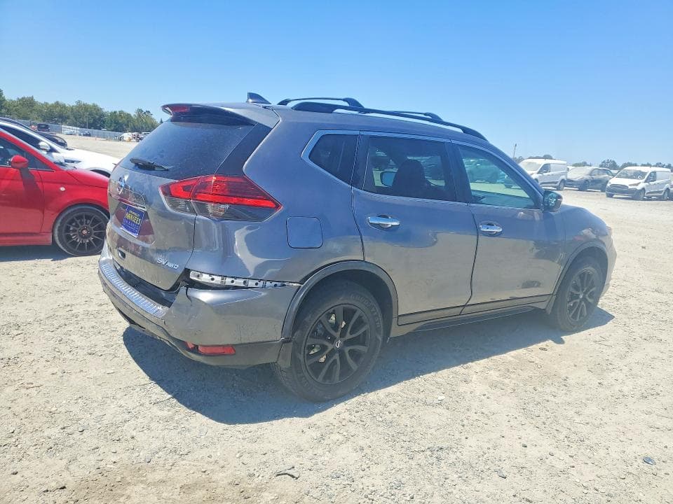 2017 NISSAN ROGUE SV 3