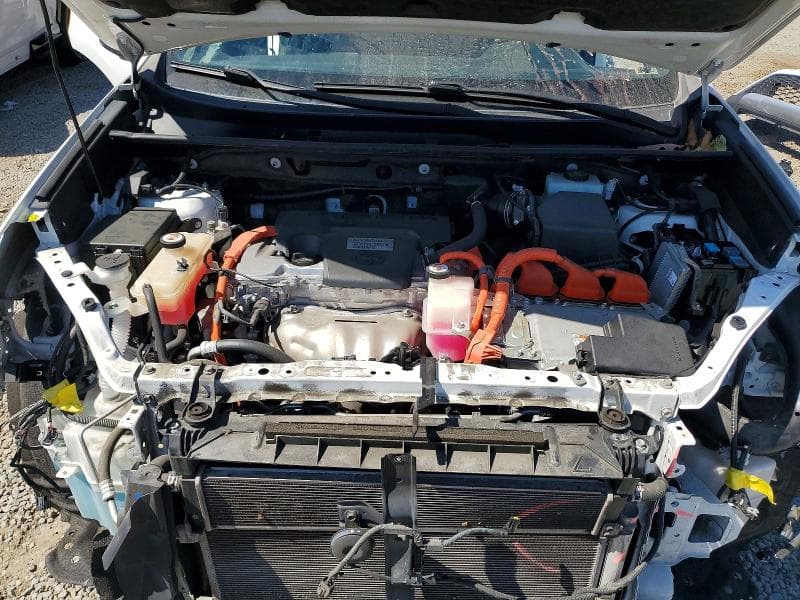 2017 TOYOTA RAV4 HV SE 12