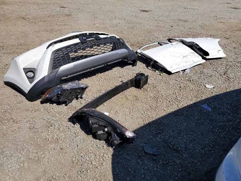 2017 TOYOTA RAV4 HV SE 13