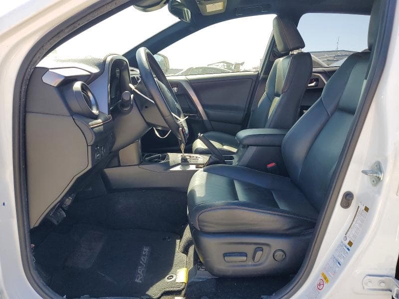 2017 TOYOTA RAV4 HV SE 7