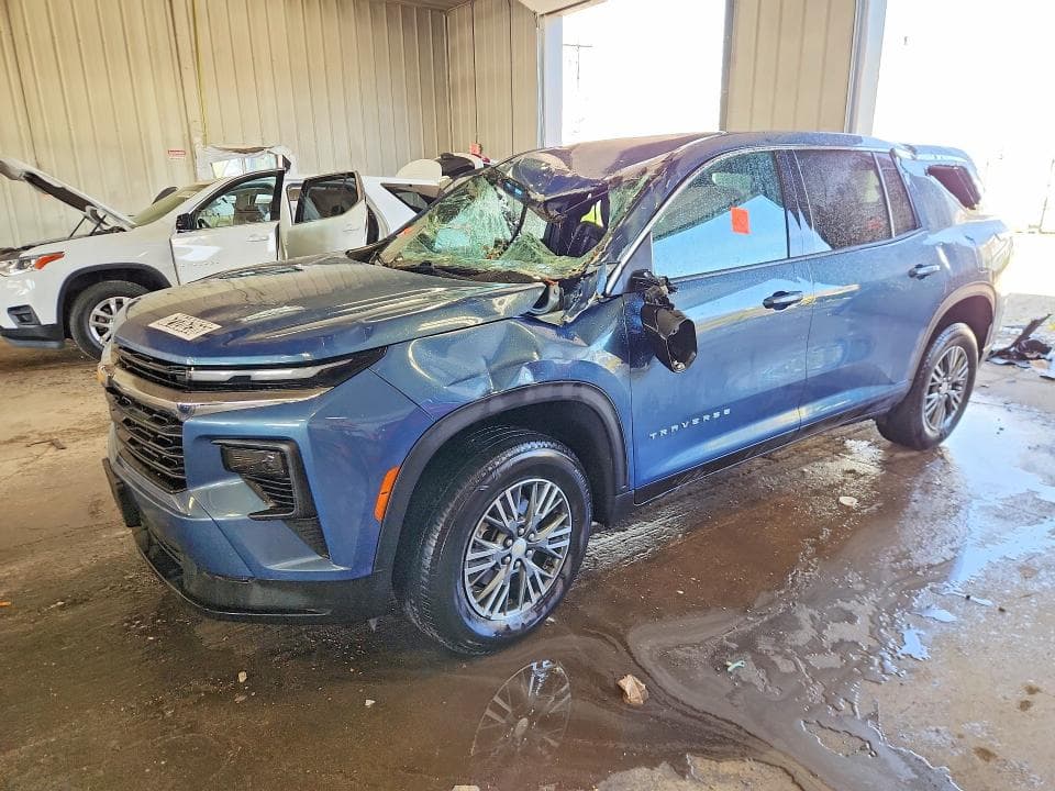 2024 CHEVROLET TRAVERSE LS - 1