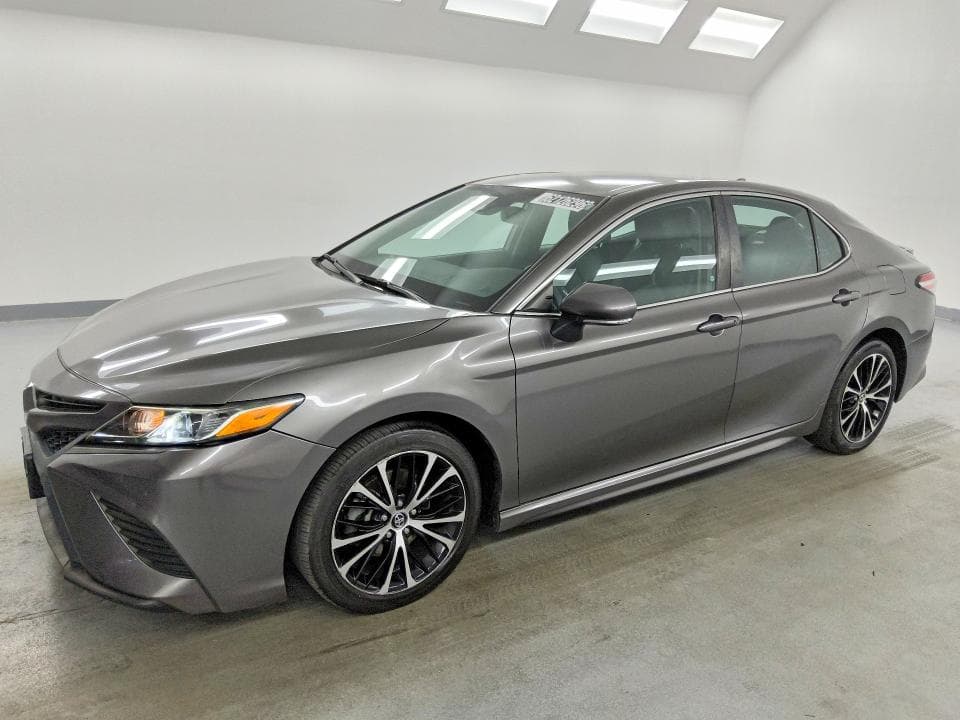 2020 TOYOTA CAMRY SE - 1