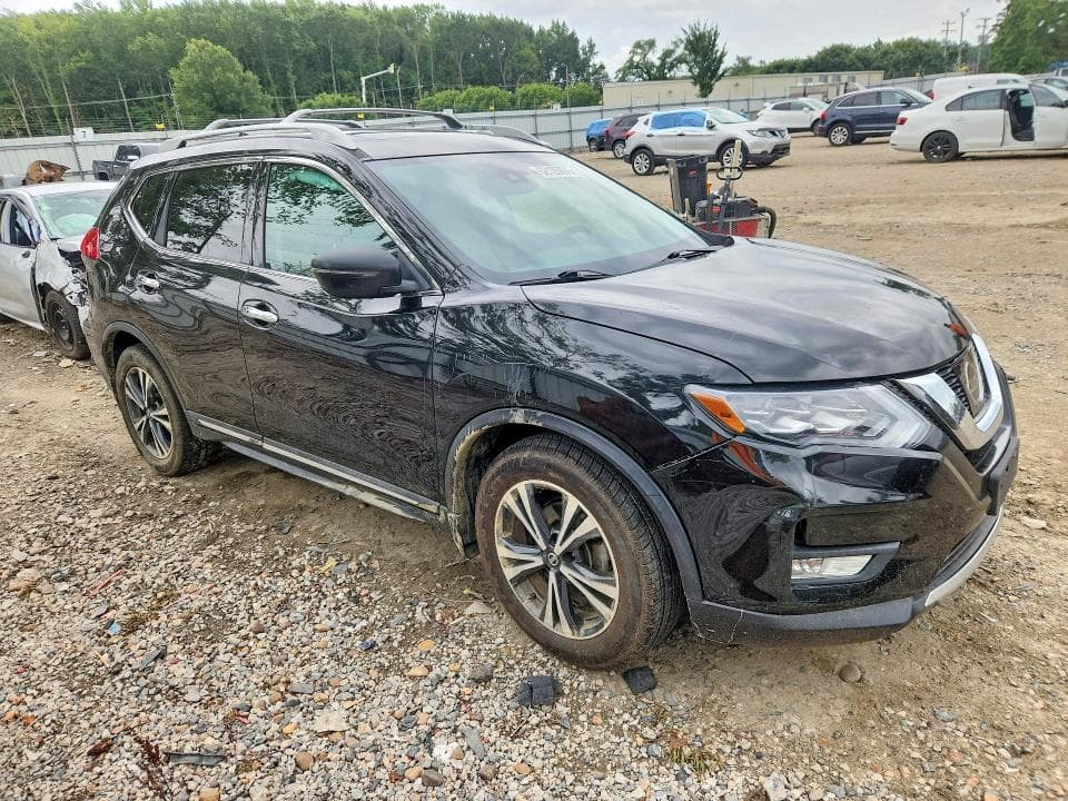 2017 NISSAN ROGUE SL 4