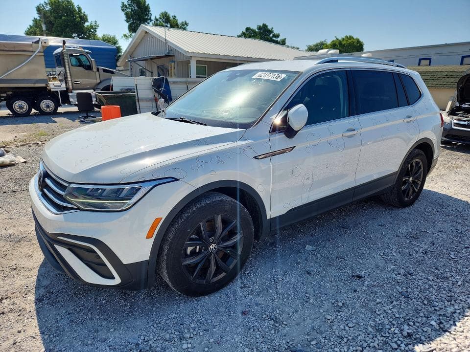 2024 VOLKSWAGEN TIGUAN SE - 1