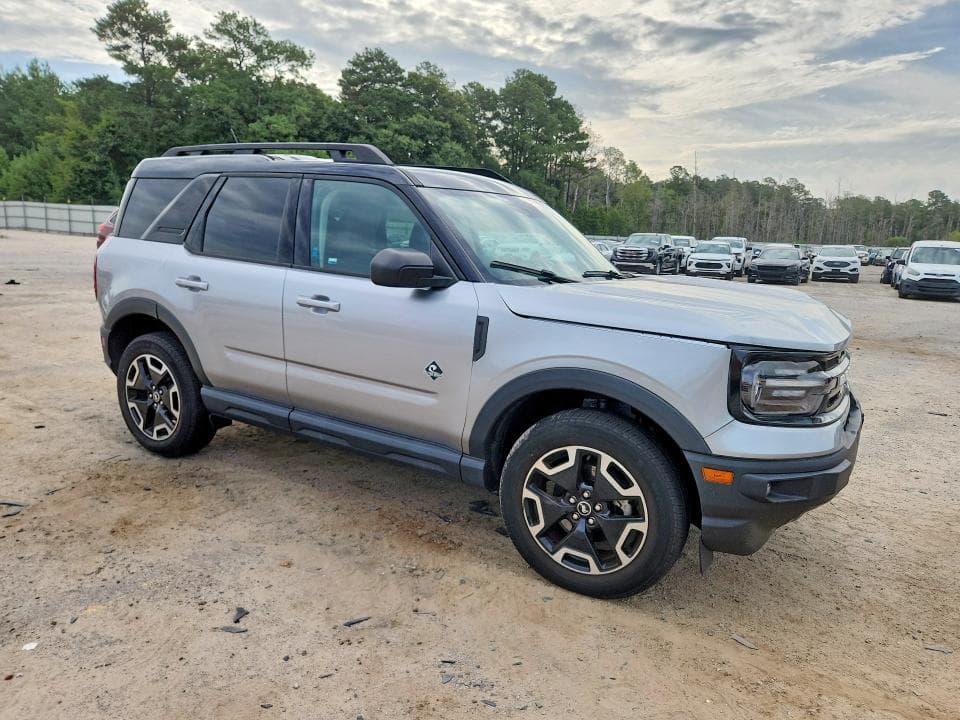 2022 FORD BRONCO SPORT OUTER BANKS 4