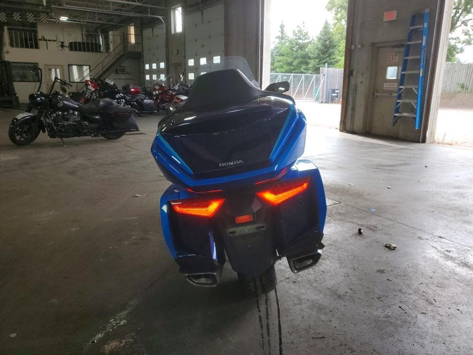 2022 HONDA GL1800 D 4