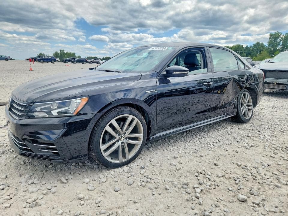 2018 VOLKSWAGEN PASSAT S - 1