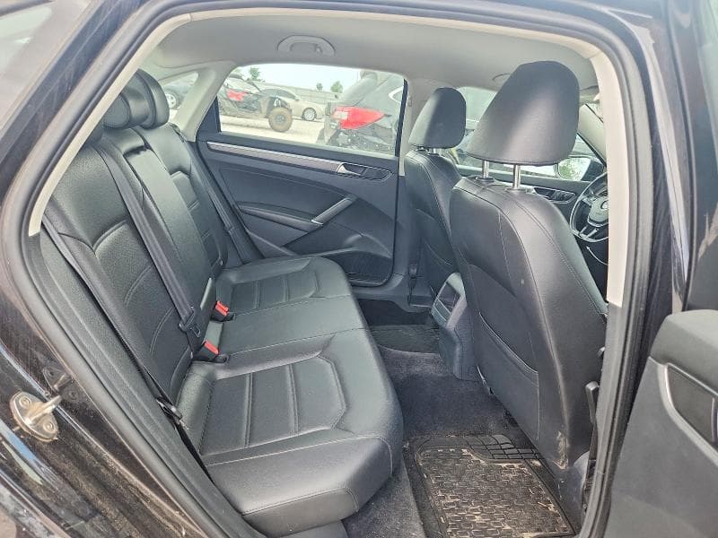 2018 VOLKSWAGEN PASSAT S 10