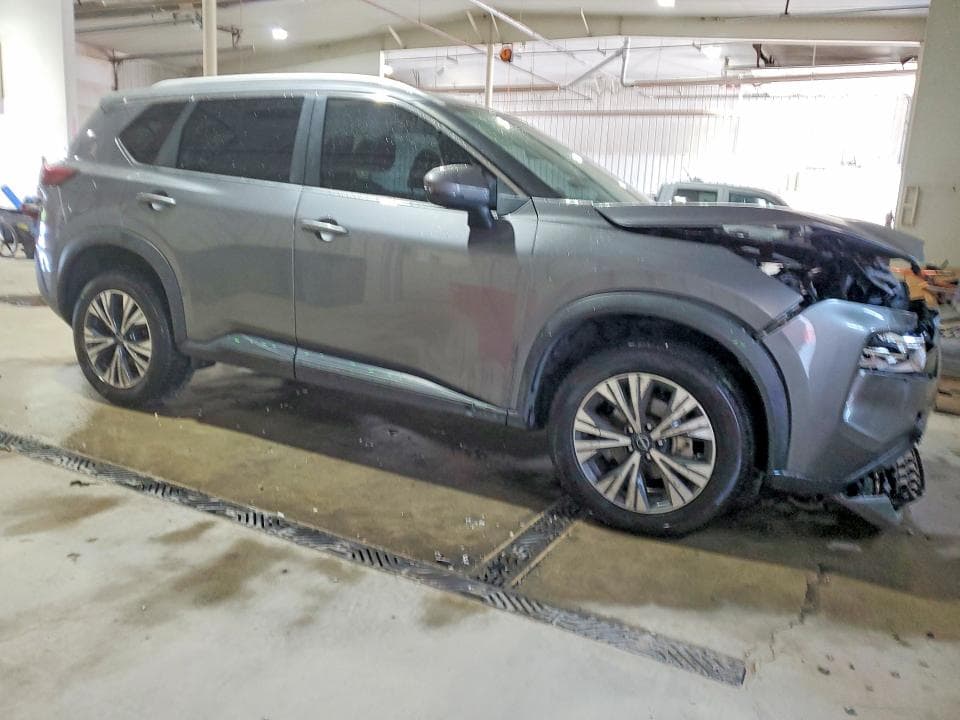 2022 NISSAN ROGUE SV 4