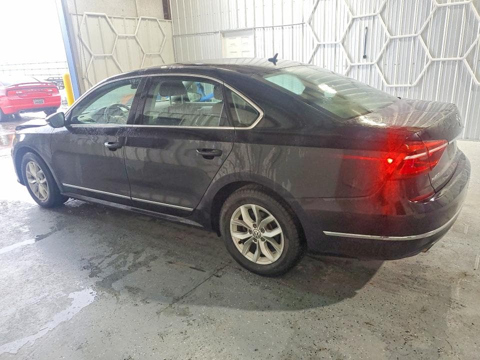 2017 VOLKSWAGEN PASSAT S 2
