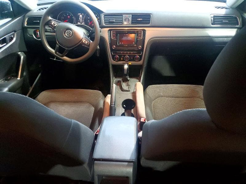 2017 VOLKSWAGEN PASSAT S 8