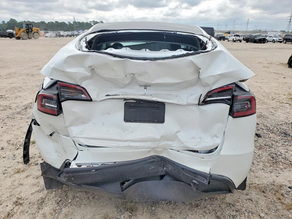 2023 TESLA MODEL Y 6