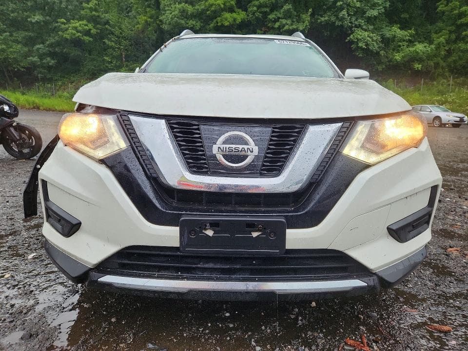 2017 NISSAN ROGUE SV 5