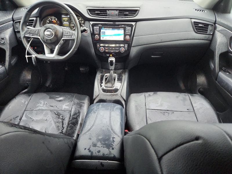 2017 NISSAN ROGUE SV 8