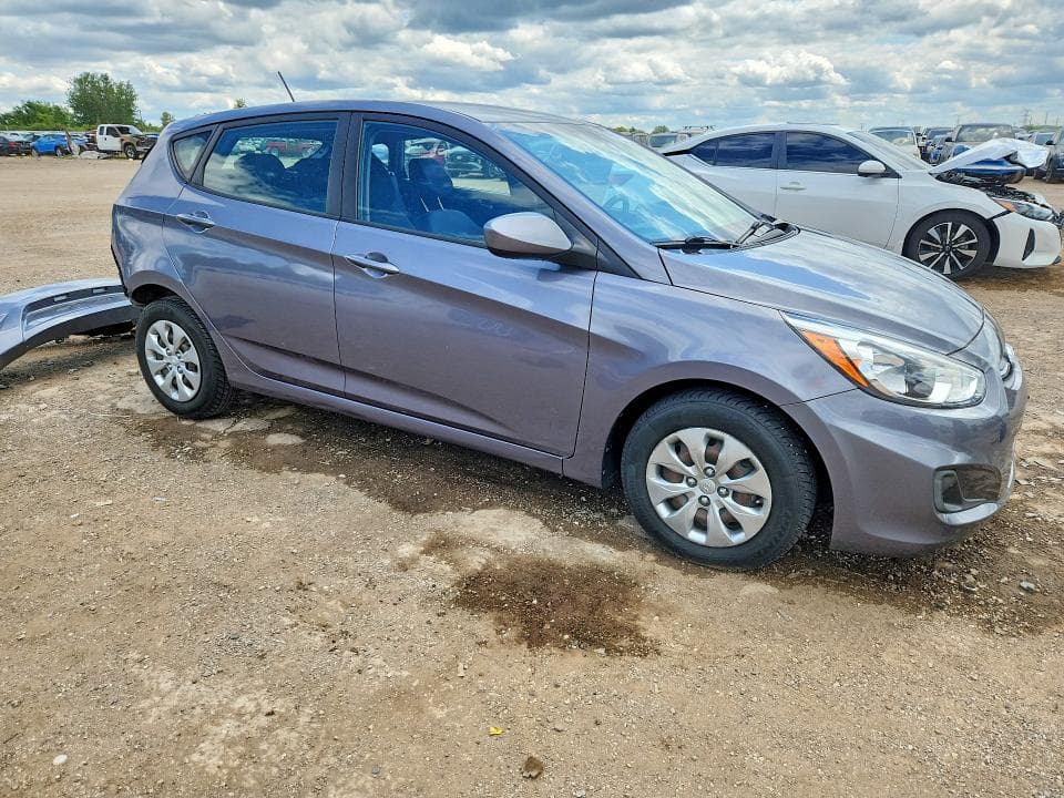 2017 HYUNDAI ACCENT SE 4
