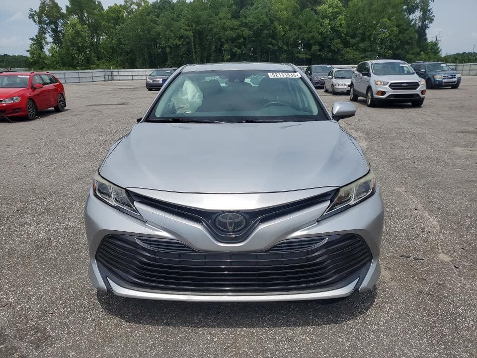 2019 TOYOTA CAMRY LE 5