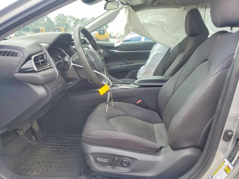 2019 TOYOTA CAMRY LE 7