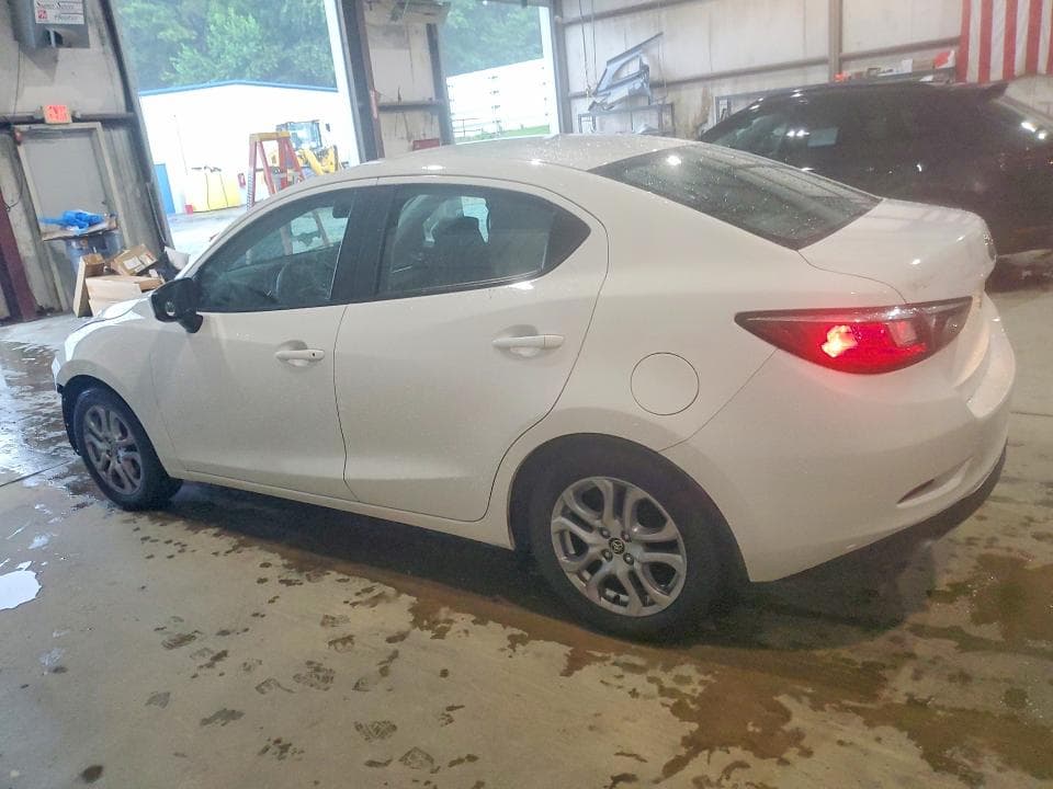 2018 TOYOTA YARIS IA BASE 2