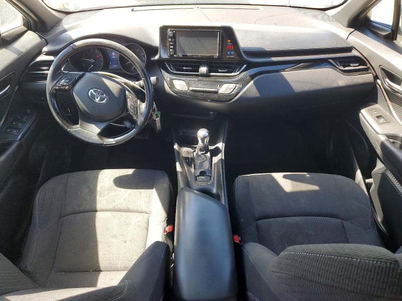 2018 TOYOTA C-HR XLE 8