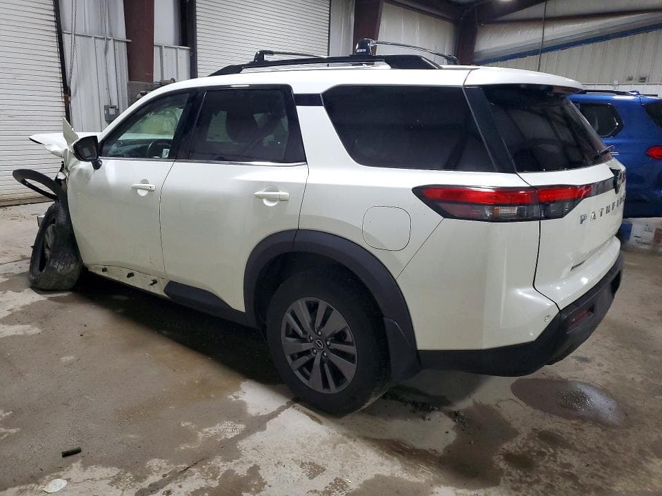 2022 NISSAN PATHFINDER SV 2