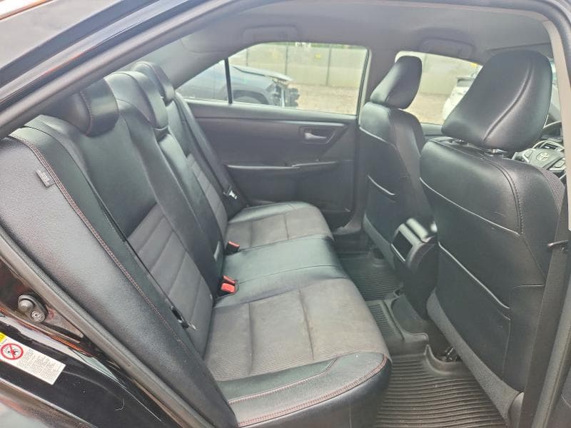 2017 TOYOTA CAMRY SE 10