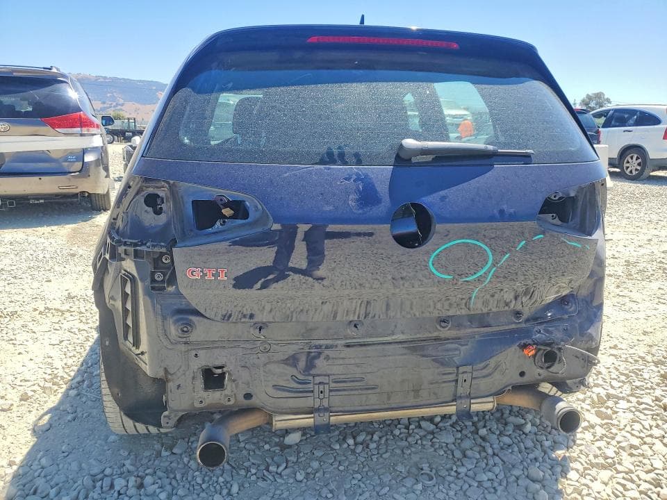 2017 VOLKSWAGEN GTI S/SE 6